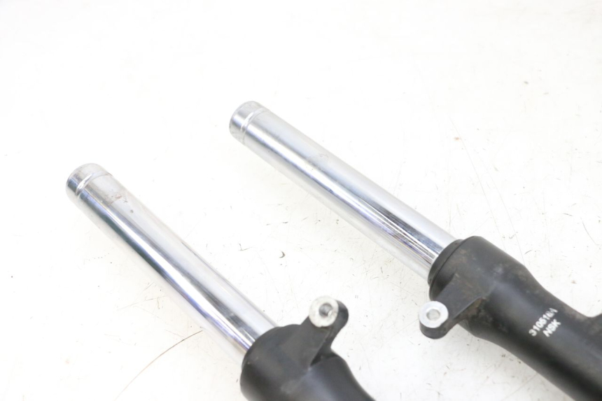 photo de FOURREAU FOURCHE PIAGGIO NEW TYPHOON 50 (2018 - 2021) - Autre angle de vue