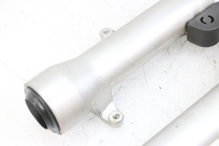 photo de FOURREAU FOURCHE GILERA NEXUS 125 (2009 - 2013) - Marquages et références