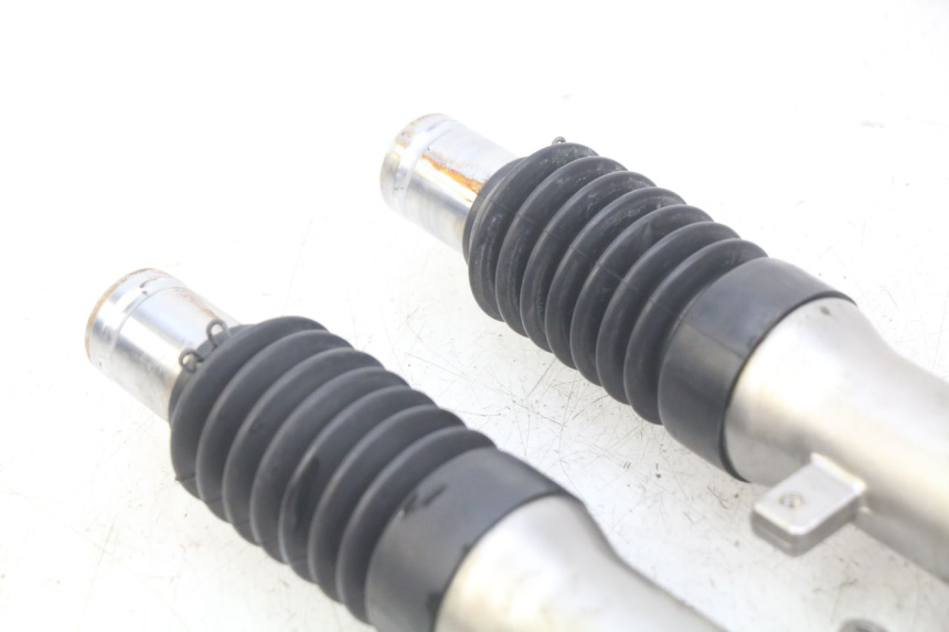 photo de FOURREAU FOURCHE SYM ORBIT 2 4T 50 (2008 - 2017) - Vue d’ensemble