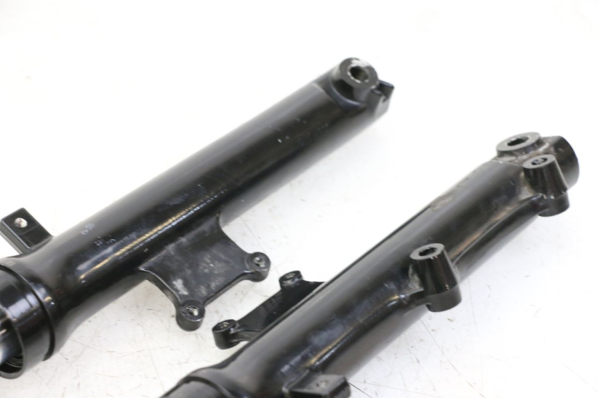 photo de FOURREAU FOURCHE SYM ORBIT 2 4T 50 (2008 - 2017) - Gros plan technique