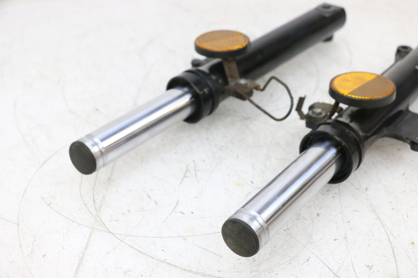 photo de FOURREAU FOURCHE SYM ORBIT 2 4T 50 (2008 - 2017) - Autre angle de vue