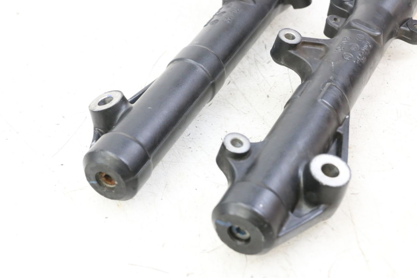 photo de FOURREAU FOURCHE HONDA PCX (JF57/JF64) 125 (2014 - 2018) - Points de fixation