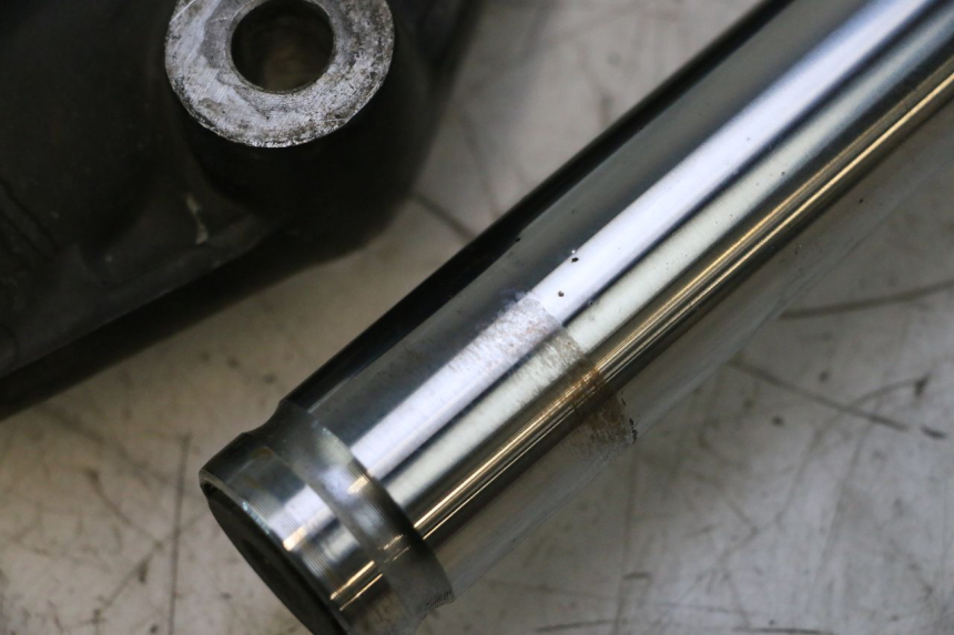 photo de FOURREAU FOURCHE HONDA PCX (JF57/JF64) 125 (2014 - 2018) - Zoom état d’usage