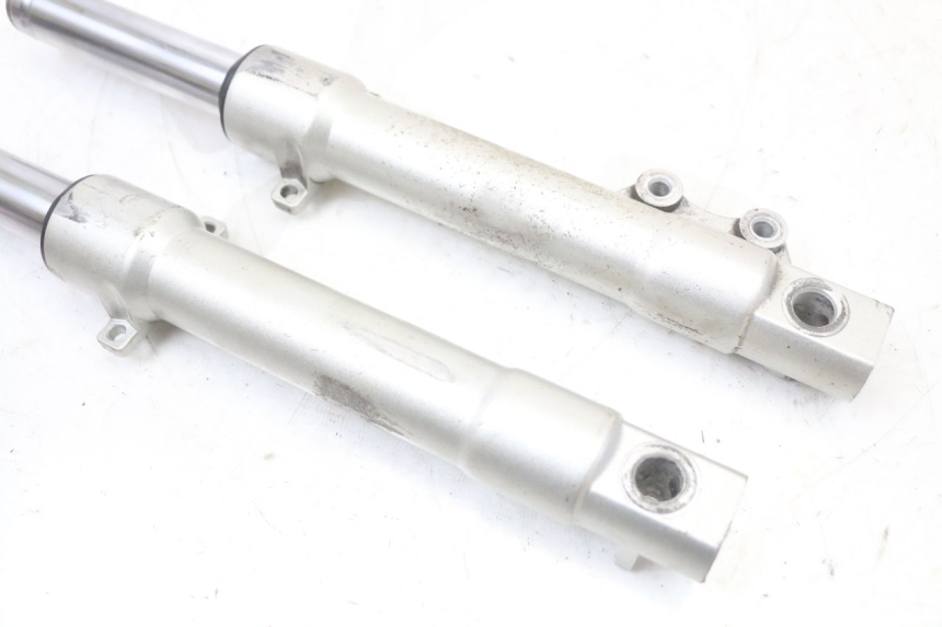 photo de FOURREAU FOURCHE PEUGEOT DJANGO 125 (2014 - 2017) - Gros plan technique