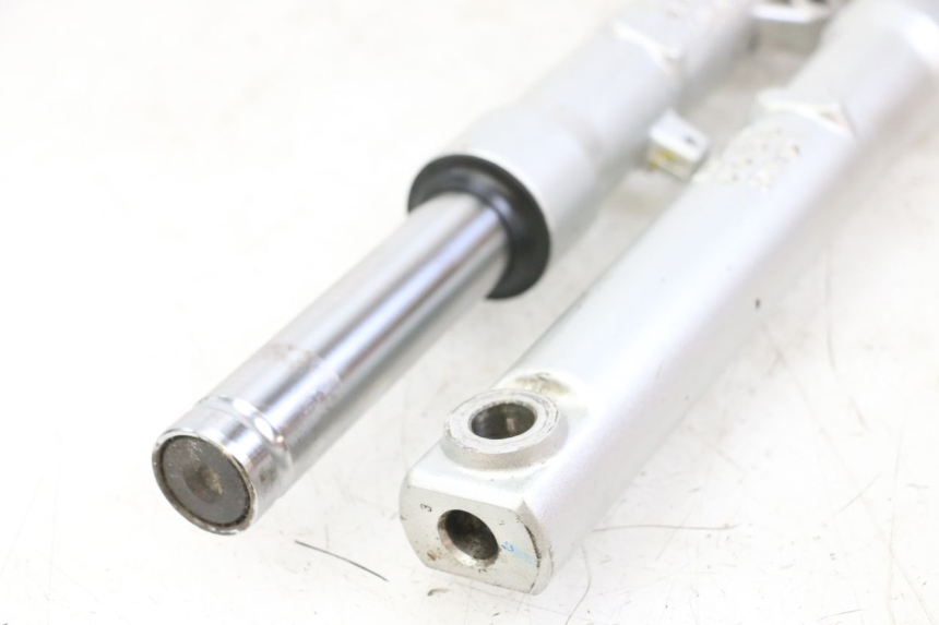 photo de FOURREAU FOURCHE PIAGGIO LIBERTY IGET 4T 50 (2021 - 2025) - Zoom état d’usage