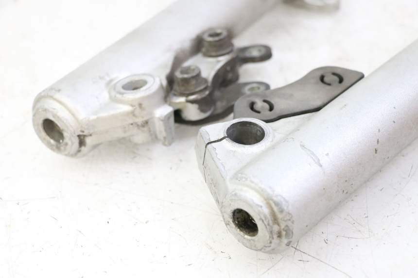 photo de FOURREAU FOURCHE PIAGGIO X8 125 (2004 - 2007) - Vue d’ensemble