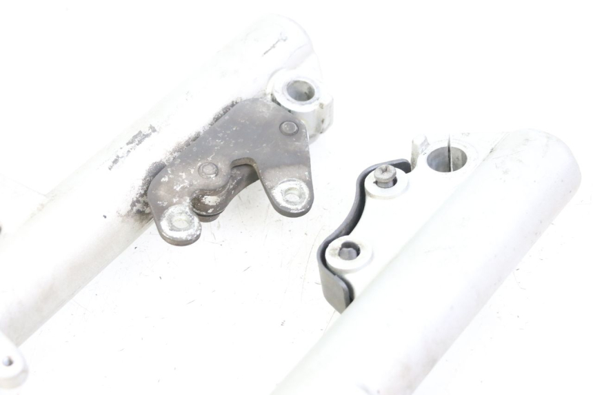 photo de FOURREAU FOURCHE PIAGGIO X8 125 (2004 - 2007) - État de surface