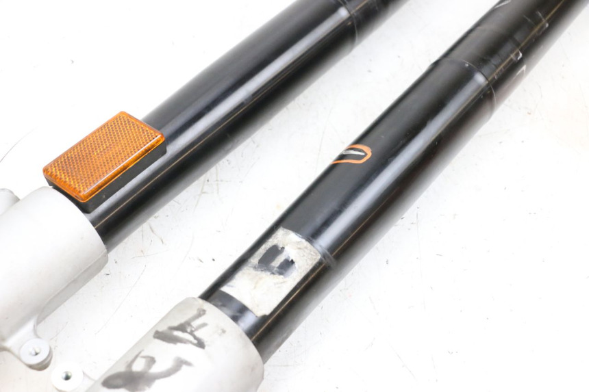 photo de FOURREAU FOURCHE BMW R GS 1250 (2021 - 2024) - Focus structure