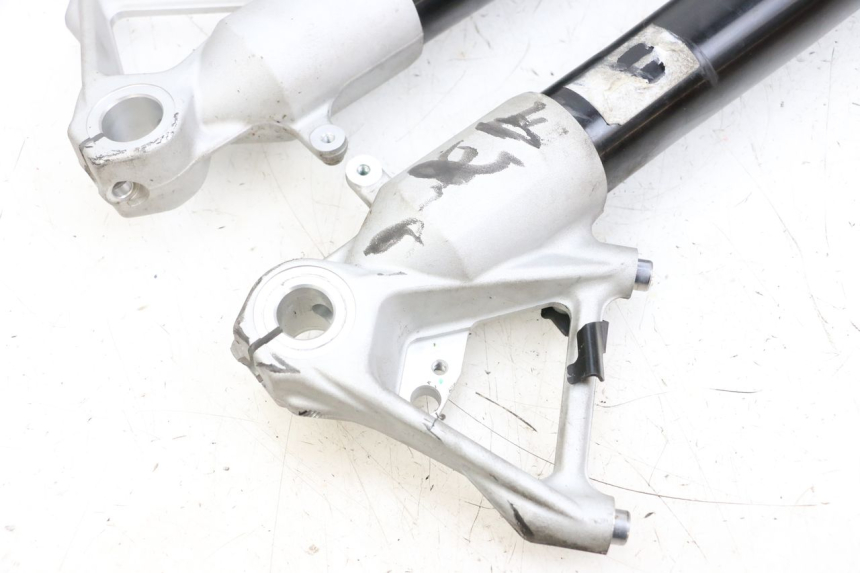 photo de FOURREAU FOURCHE BMW R GS 1250 (2021 - 2024) - Zoom qualité