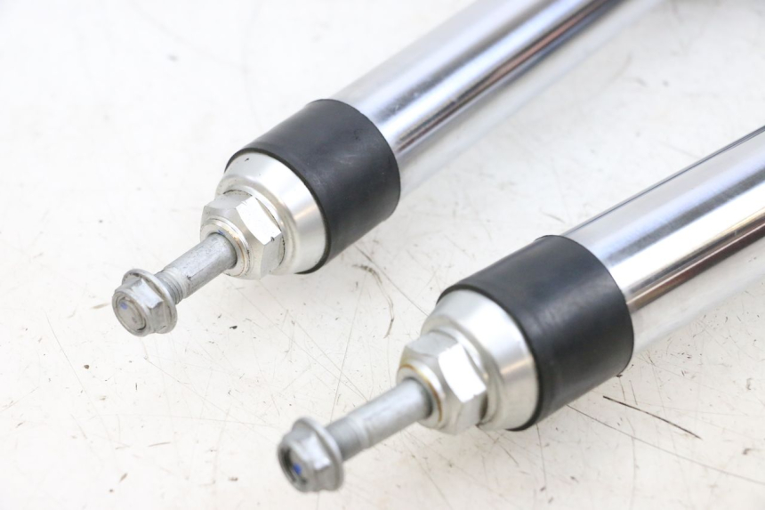 photo de FOURREAU FOURCHE BMW R GS 1250 (2021 - 2024) - Pièce contrôlée