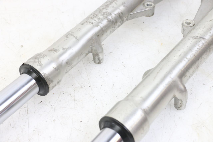 photo de FOURREAU FOURCHE REGAL RAPTOR RAXTER 2 125 (2007 - 2015) - Points de fixation