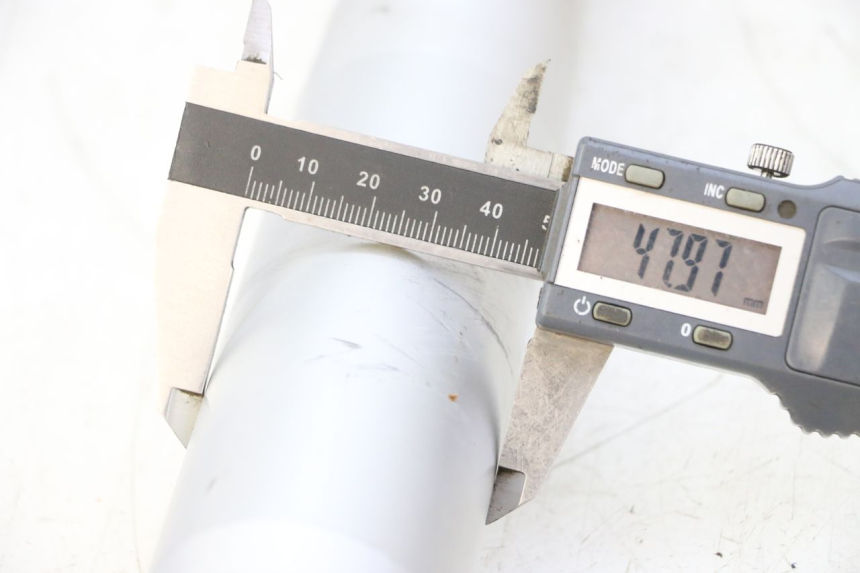 photo de FOURREAU FOURCHE APOLLO RFZ 125 - Gros plan technique