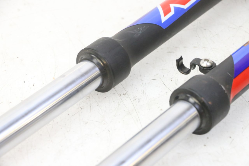 photo de FOURREAU FOURCHE APOLLO RFZ 125 - Zoom composants