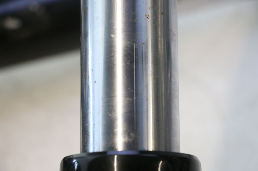 photo de FOURREAU FOURCHE HARLEY DAVIDSON ROAD GLIDE FLTRXSE 1920 (2018 - 2022) - Gros plan technique