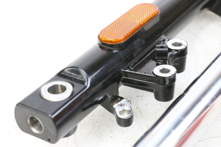 photo de FOURREAU FOURCHE ROYAL ENFIELD CONTINENTAL GT 650 (2019 - 2024) - État de surface