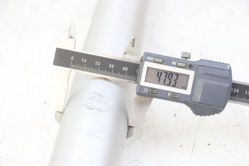 photo de FOURREAU FOURCHE APOLLO RXF 125 - Autre angle de vue