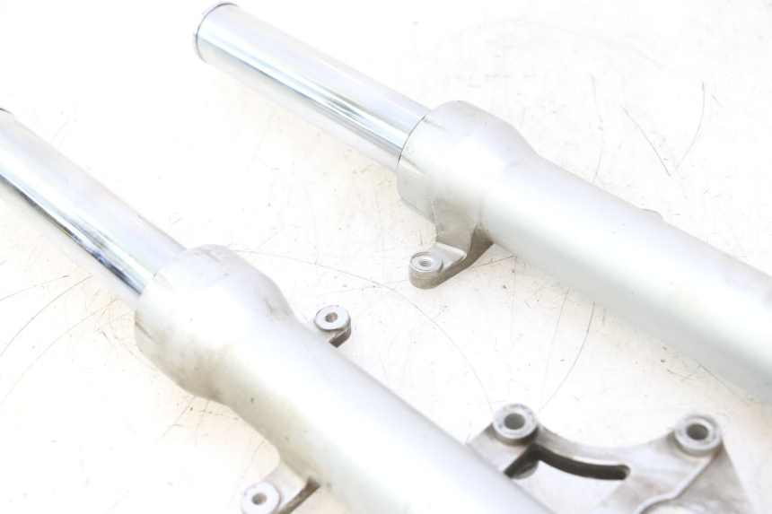 photo de FOURREAU FOURCHE PEUGEOT SATELIS 125 (2013 - 2018) - Points de fixation