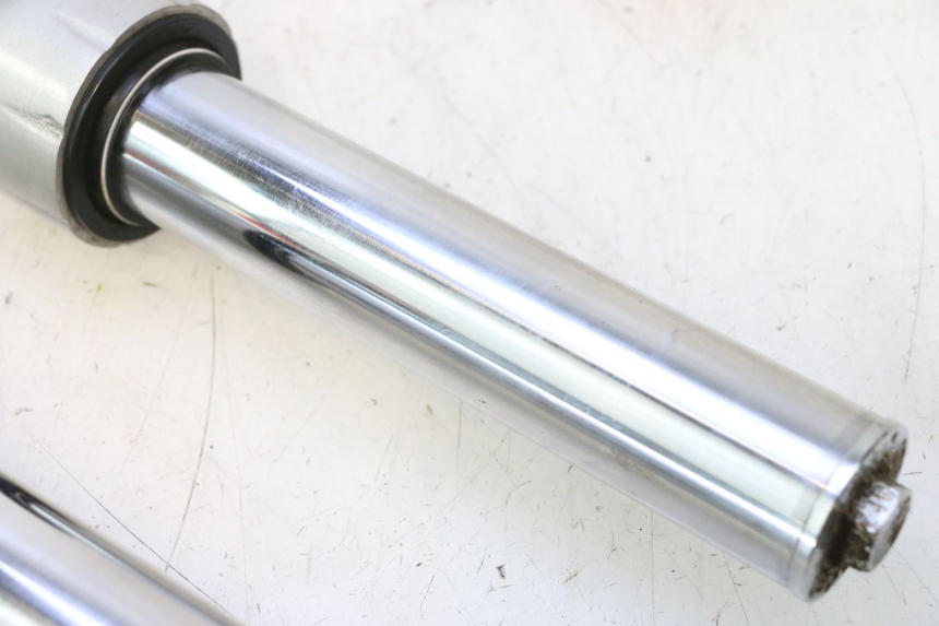 photo de FOURREAU FOURCHE PEUGEOT SATELIS 125 (2013 - 2018) - Points de fixation
