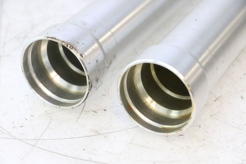 photo de FOURREAU FOURCHE DUCATI SS IE DS CARENEE 1000 (2002 - 2006) - Marquages et références