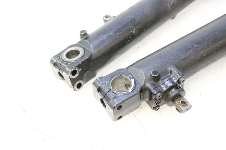 photo de FOURREAU FOURCHE HONDA ST PAN EUROPEAN 1100 (1990 - 2002) - Points de fixation