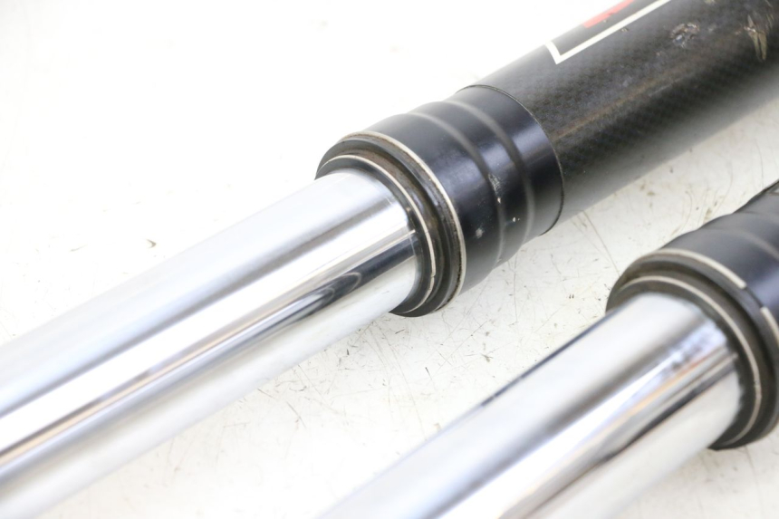 photo de FOURREAU FOURCHE KTM SUPERENDURO R 950 (2005 - 2009) - Zoom qualité