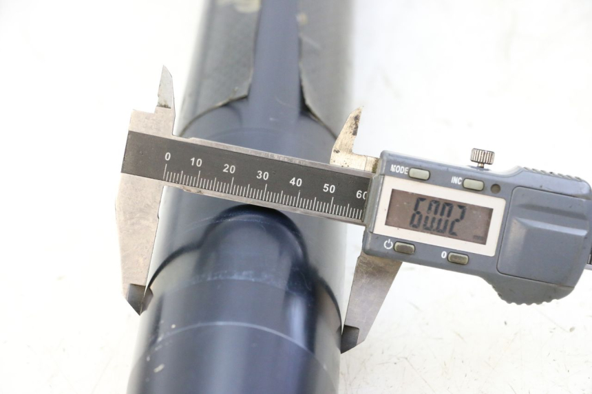 photo de FOURREAU FOURCHE KTM SUPERENDURO R 950 (2005 - 2009) - Autre angle de vue