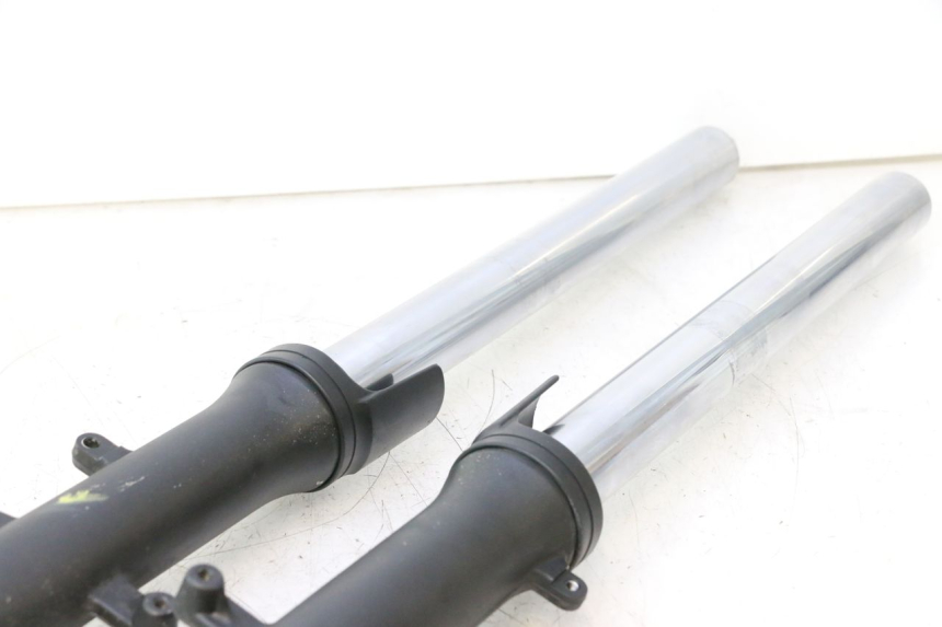photo de FOURREAU FOURCHE YAMAHA TDM ABS 900 (2002 - 2014) - Détails caractéristiques