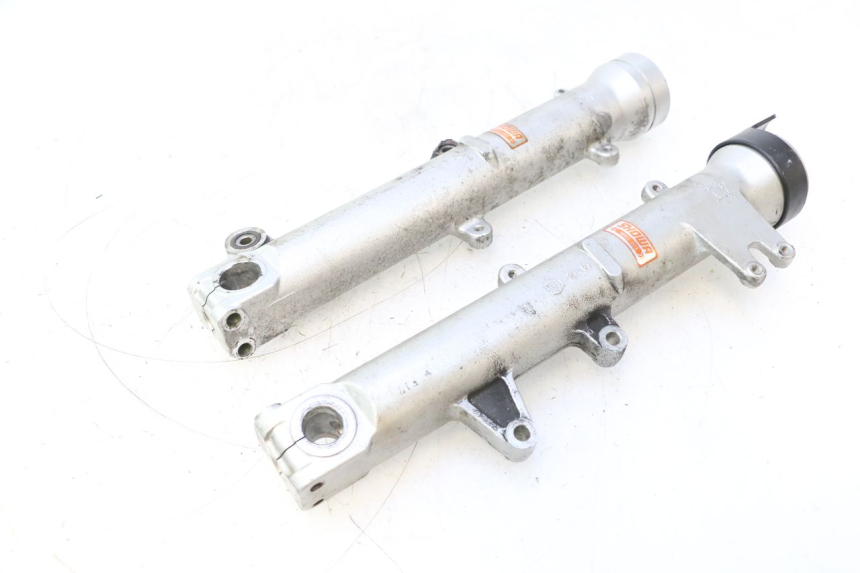 photo de FOURREAU FOURCHE HONDA VFR FI RC46 800 (1998 - 2001) - Vue principale