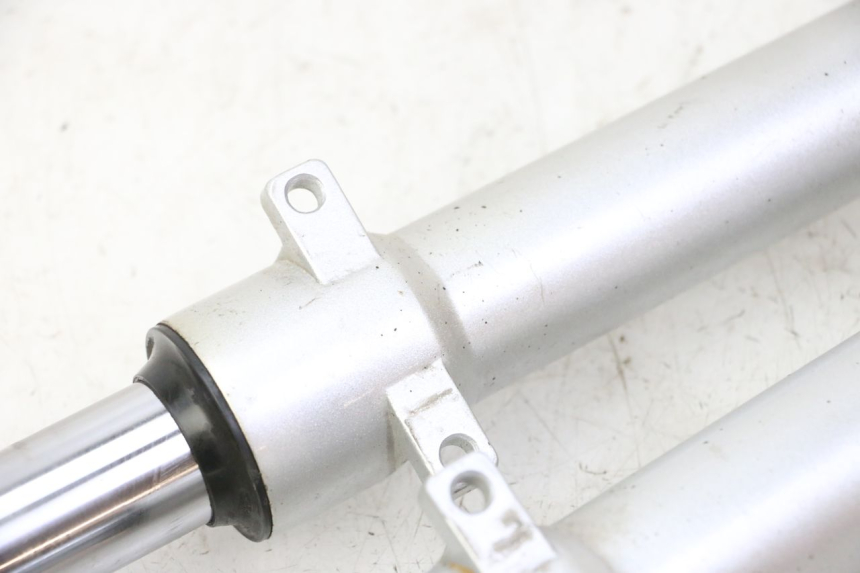 photo de FOURREAU FOURCHE PEUGEOT VIVACITY NEW 4T 50 (2008 - 2017) - État de surface