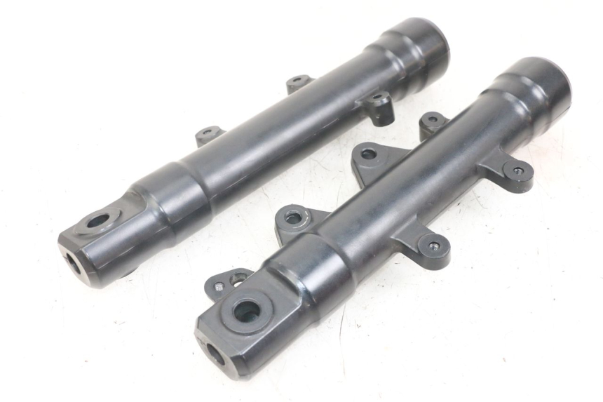 photo de FOURREAU FOURCHE YAMAHA XMAX X-MAX ABS 125 (2017 - 2020) - Vue principale