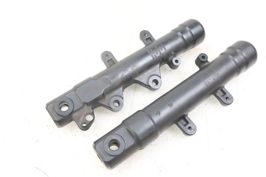 photo de FOURREAU FOURCHE YAMAHA XMAX X-MAX ABS 125 (2017 - 2020) - Détail de la pièce