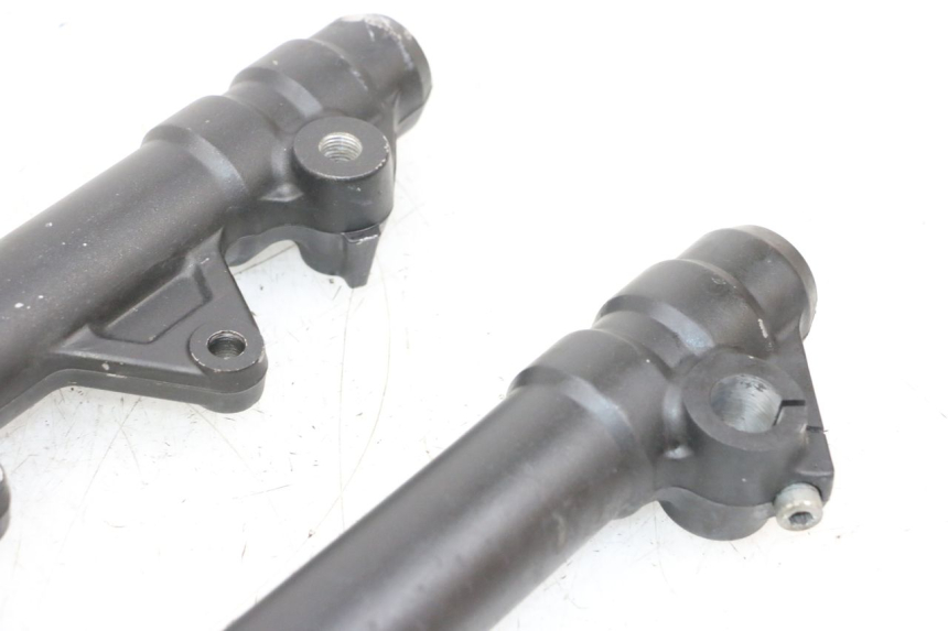 photo de FOURREAU FOURCHE YAMAHA X-MAX XMAX 125 (2010 - 2013) - Autre angle de vue