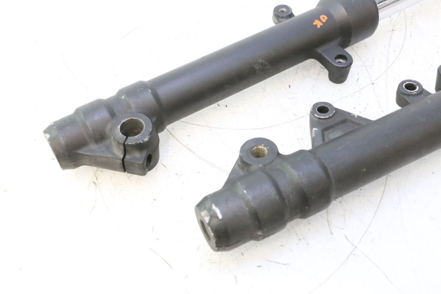 photo de FOURREAU FOURCHE YAMAHA X-MAX XMAX 125 (2010 - 2013) - Détail de la pièce