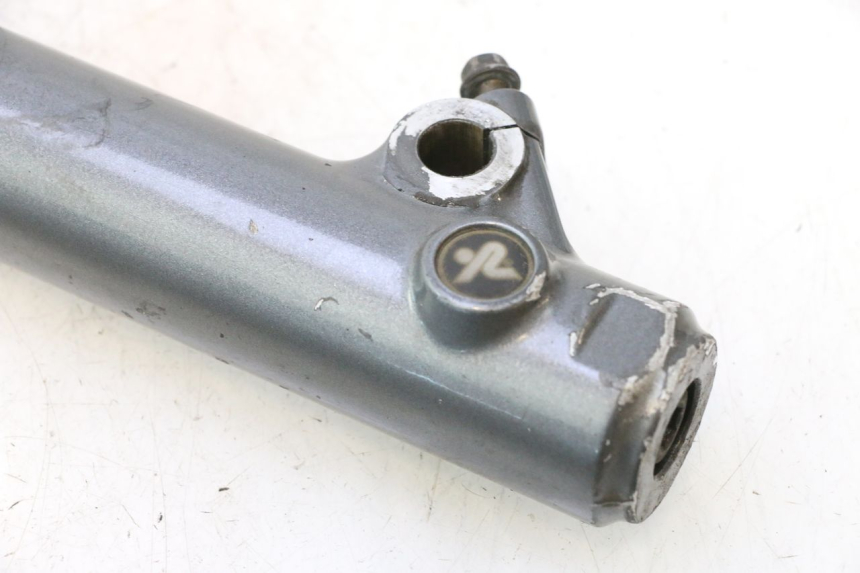 photo de FOURREAU FOURCHE YAMAHA XMAX X-MAX 125 (2006 - 2009) - Inspection visuelle