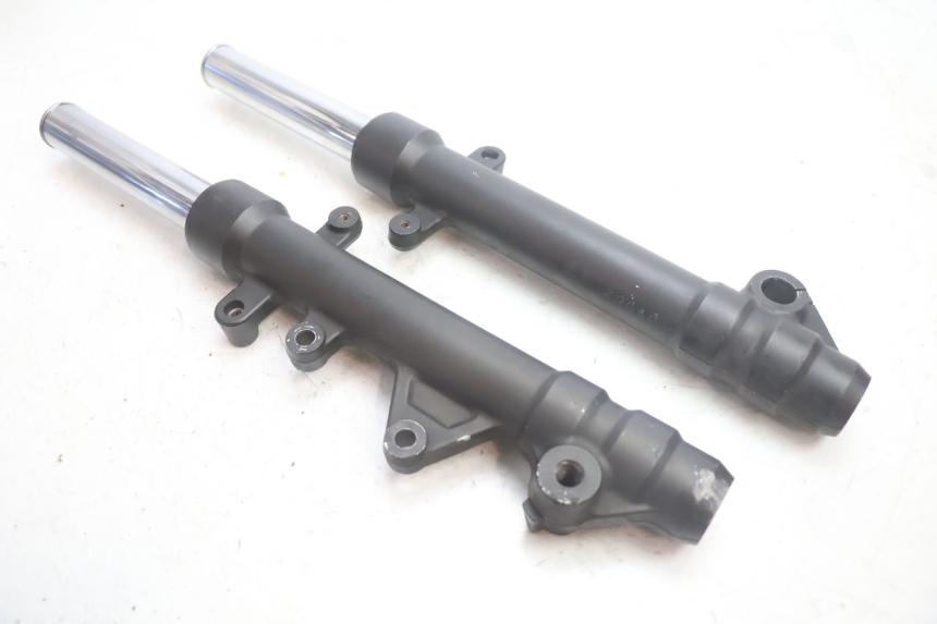 photo de FOURREAU FOURCHE YAMAHA X-MAX XMAX 125 (2010 - 2013) - Vue principale