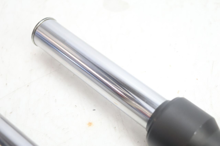 photo de FOURREAU FOURCHE YAMAHA X-MAX XMAX 125 (2010 - 2013) - Autre angle de vue