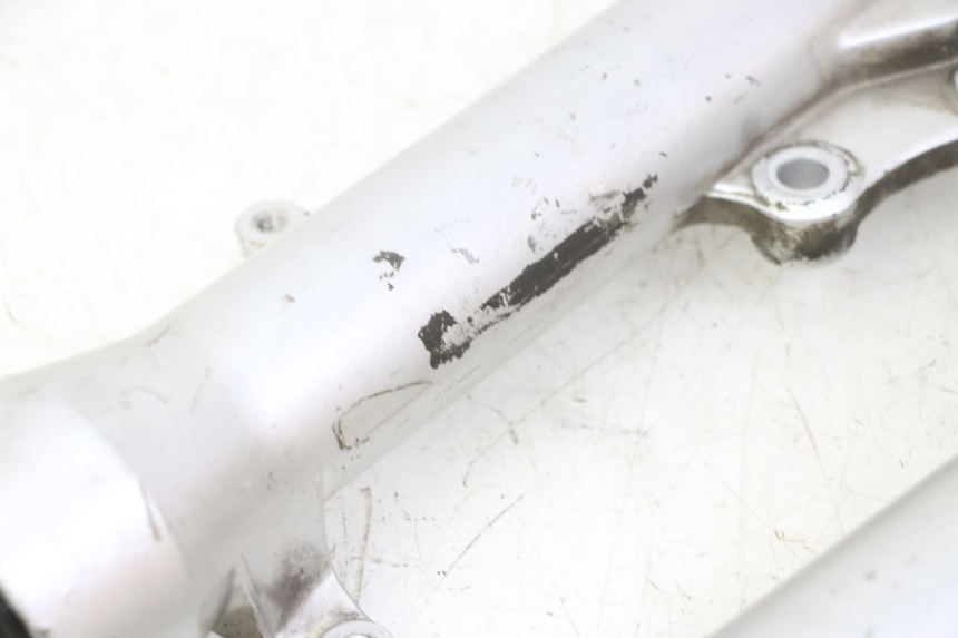 photo de FOURREAU FOURCHE PIAGGIO X9 EVOLUTION 125 (2003 - 2007) - Points de fixation