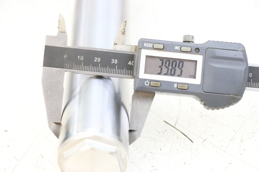 photo de FOURREAU FOURCHE KYMCO XCITING 250 (2006 - 2009) - Détail de la pièce