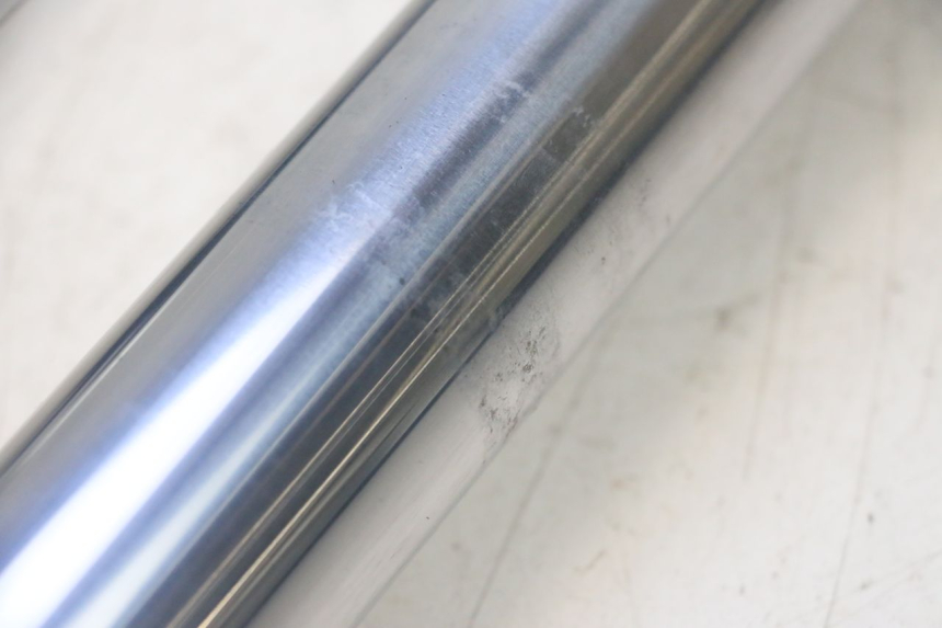 photo de FOURREAU FOURCHE YAMAHA XP T-MAX ABS 500 (2005 - 2005) - Marquages et références