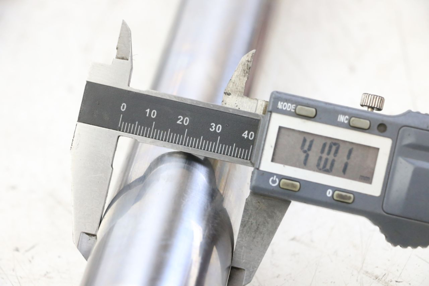 photo de FOURREAU FOURCHE YAMAHA XVS DRAG STAR DRAGSTAR 650 (1997 - 2007) - Zoom état d’usage