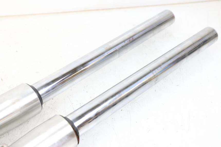 photo de FOURREAU FOURCHE YAMAHA XVS DRAG STAR DRAGSTAR 650 (1997 - 2007) - Gros plan technique