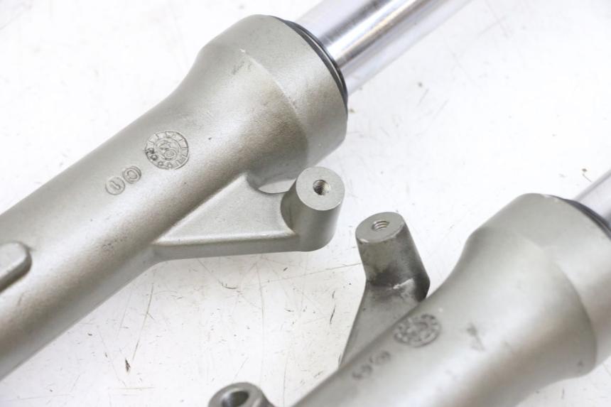 photo de FOURREAU FOURCHE YAMAHA YP MAJESTY 125 (2002 - 2006) - Vue d’ensemble