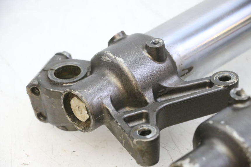 photo de FOURREAU FOURCHE YAMAHA YZ-F YZF 250 (2014 - 2018) - Zoom composants