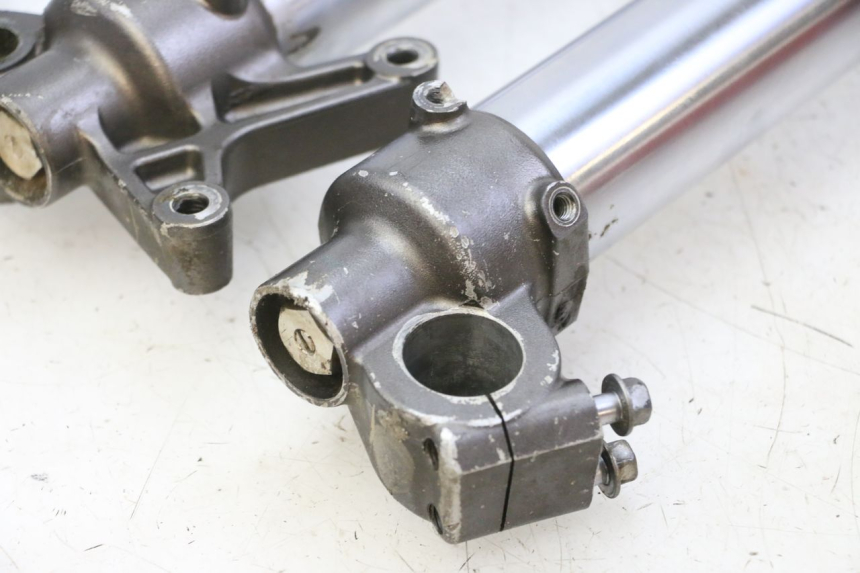 photo de FOURREAU FOURCHE YAMAHA YZ-F YZF 250 (2014 - 2018) - Vue rapprochée