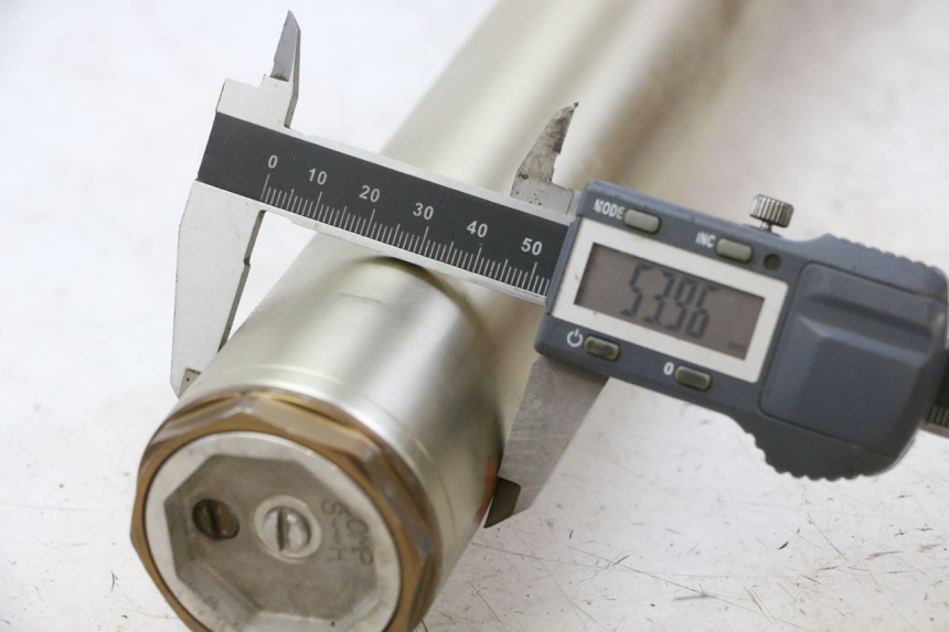 photo de FOURREAU FOURCHE YAMAHA YZ-F YZF 250 (2014 - 2018) - Zoom état d’usage