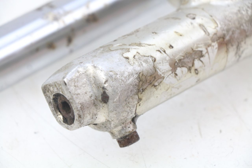 photo de FOURREAU FOURCHE YAMAHA YZ 80 (1982 - 1983) - Autre angle de vue