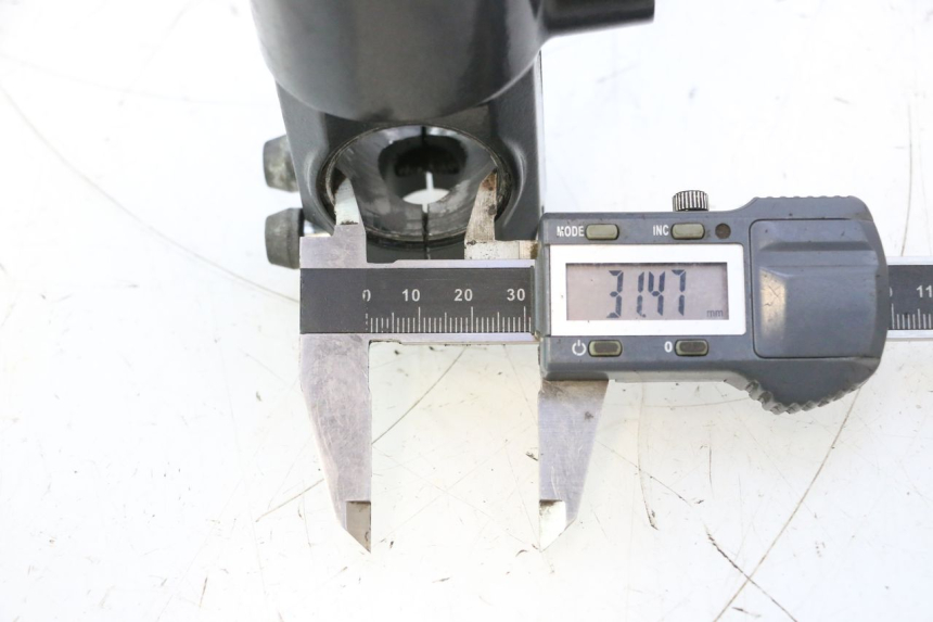 photo de FOURREAU FOURCHE KAWASAKI ZX-6R ZX6R 600 (2000 - 2002) - Zoom état d’usage