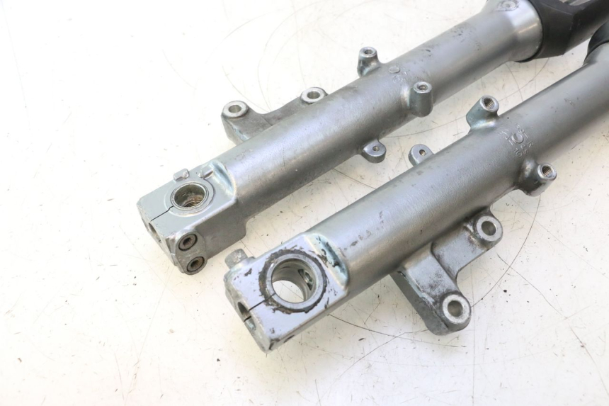 photo de FOURREAU FOURCHE KAWASAKI ZZR 600 (1995 - 2004) - Vue rapprochée