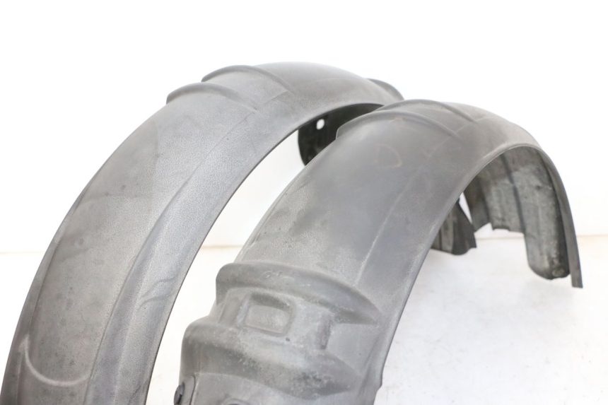 photo de GARDE BOUE ARRIERE QUADRO 4 4D 350 (2015 - 2018) - Marquages et références