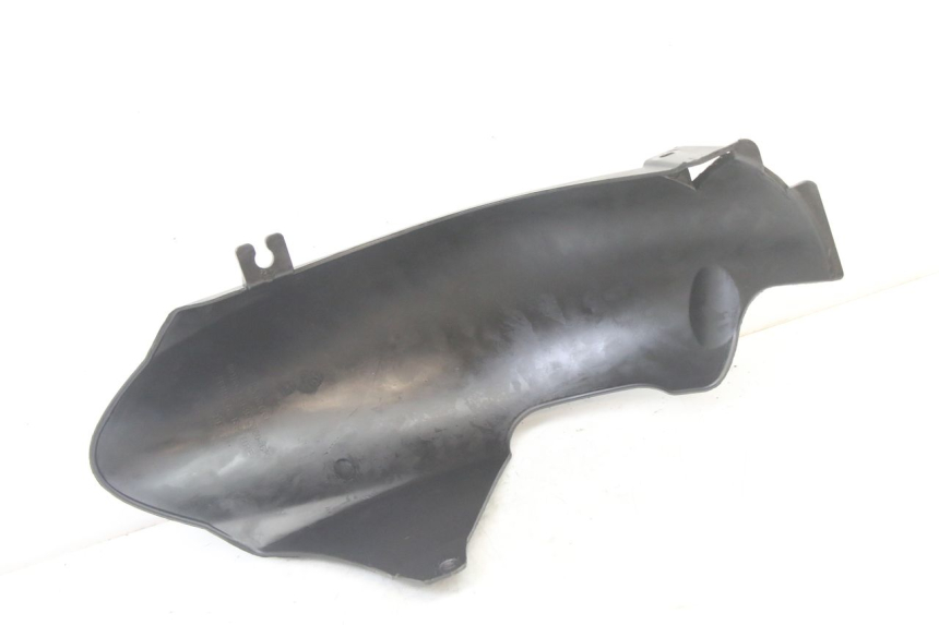 photo de GARDE BOUE ARRIERE KYMCO AGILITY 4T 50 (2005 - 2018) - Gros plan technique